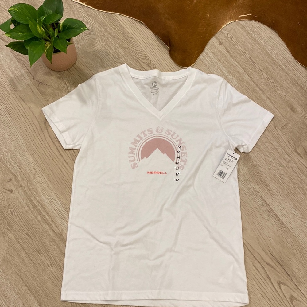 Women’s Merrell Shirt (Medium)